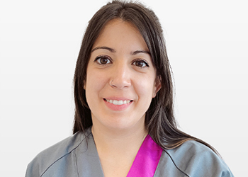 Jennifer Martínez: - responsable del servicio de Medicina Interna